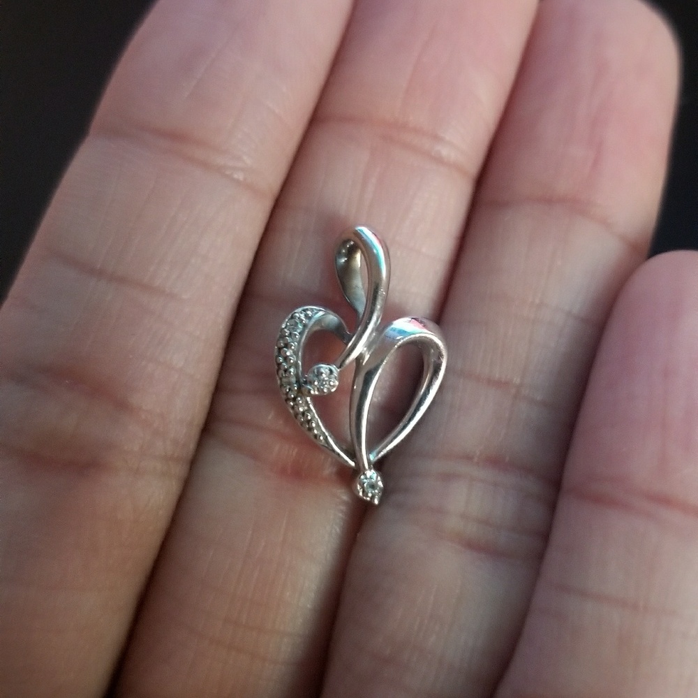 10k gold pendant